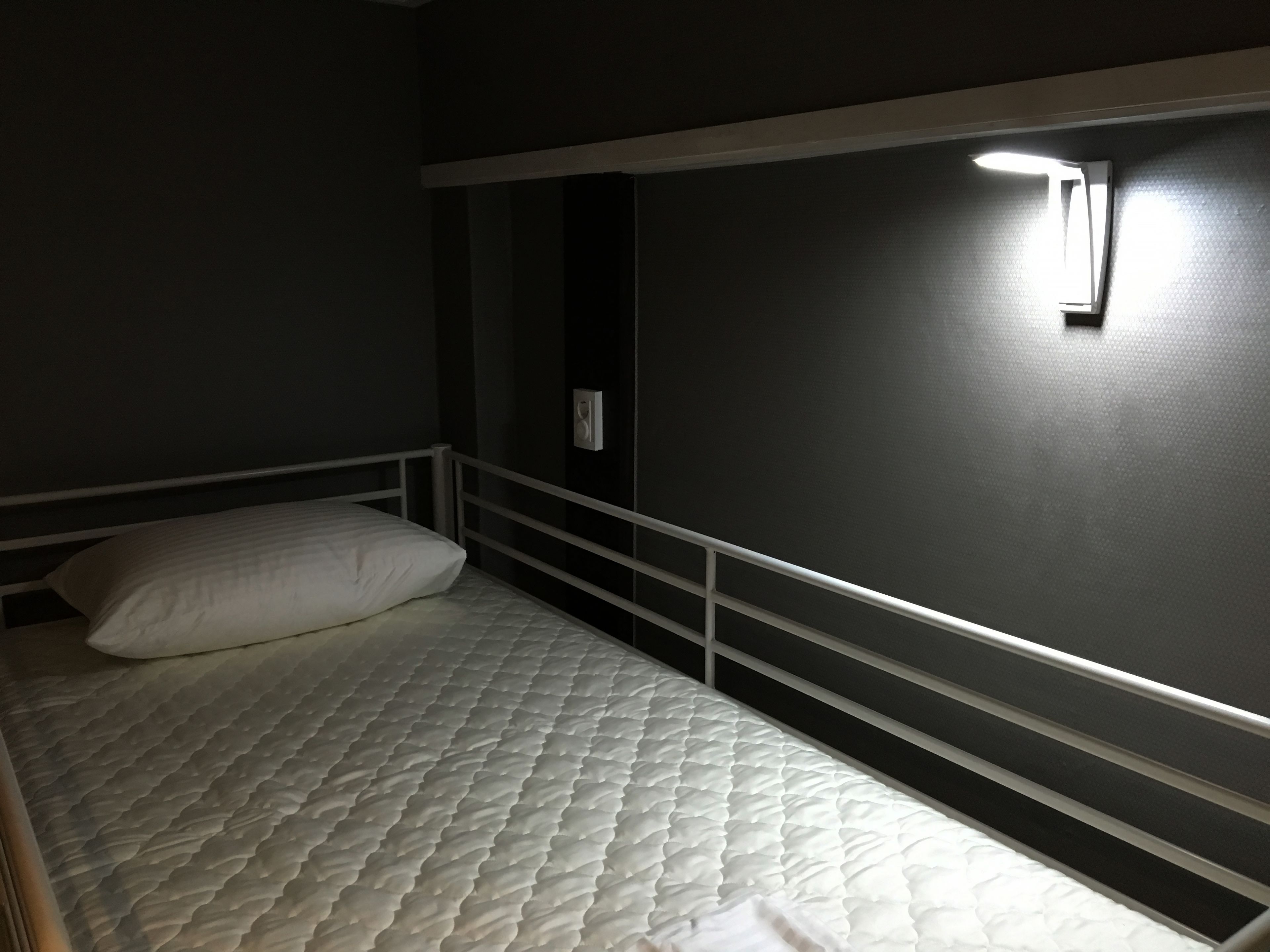 soundproofing, free wifi