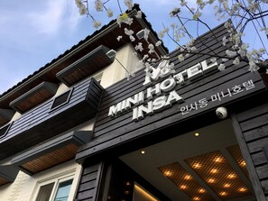 Exterior - Mini Hotel Insa (Seoul)