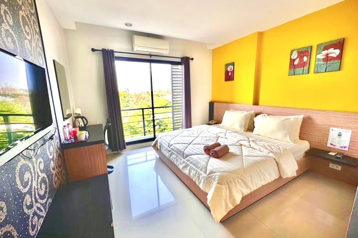 superior double room | minibar, desk, rollaway beds, free wifi