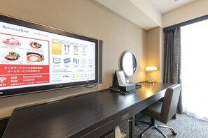 Bàn, khu vực làm việc phù hợp cho laptop, bàn ủi/dụng cụ ủi quần áo 