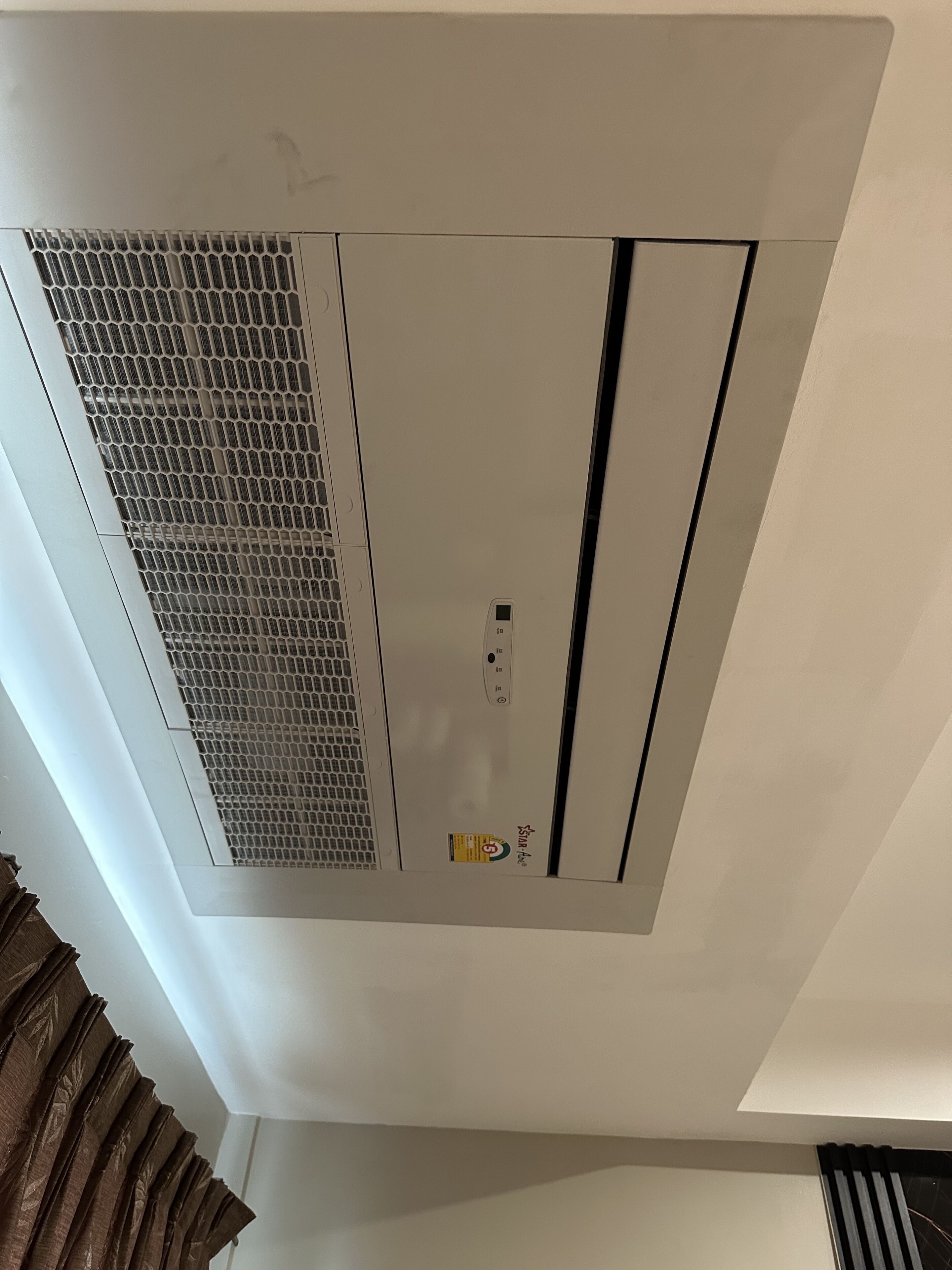 superior double room | in-room safe, desk, free wifi