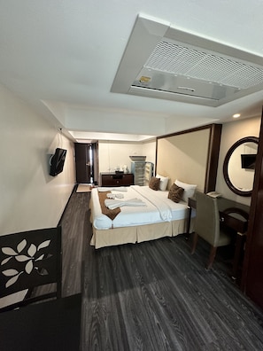 Standard Double | In-room safe, desk, free WiFi - Maleez Lodge Hotel and Restaurant (Pattaya)
