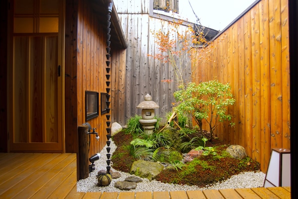 Suite (Garden, 2 Japanese futons) | Vue de la chambre