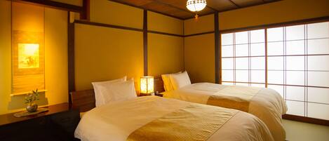 Garden Suite with 2 Japanese futons | 1 bedroom, iron/ironing board, free WiFi, bed sheets