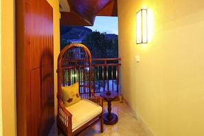 Hot Spring Three-bedroom Single Villa | View from room