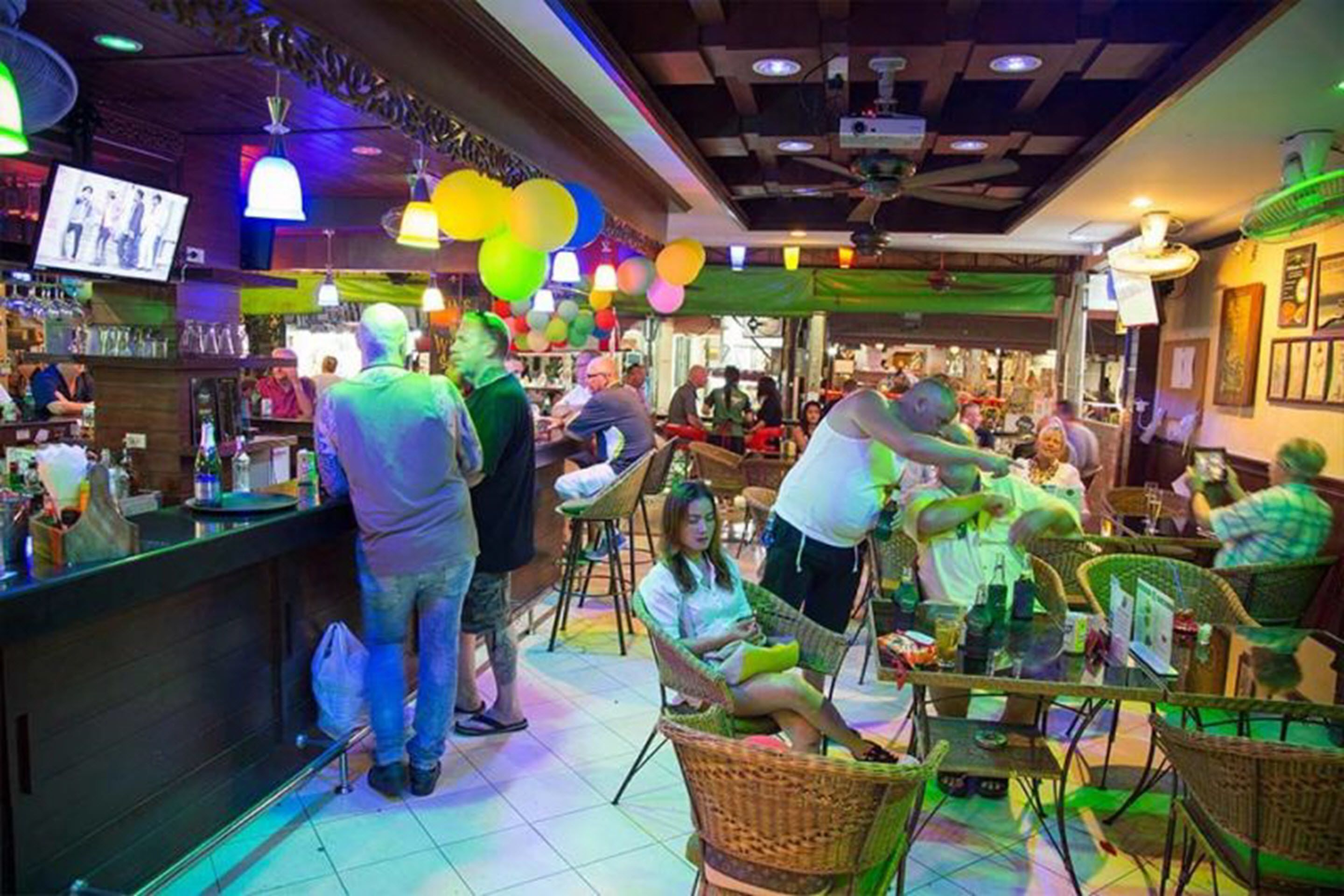 Foto - Harrys Hotel Bar & Restaurant