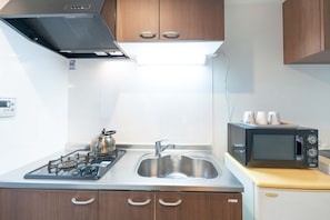 Double Room | Private kitchen | Fridge, stovetop - MUSUBI KYOTO Higashiyama Gojo (Kyoto)