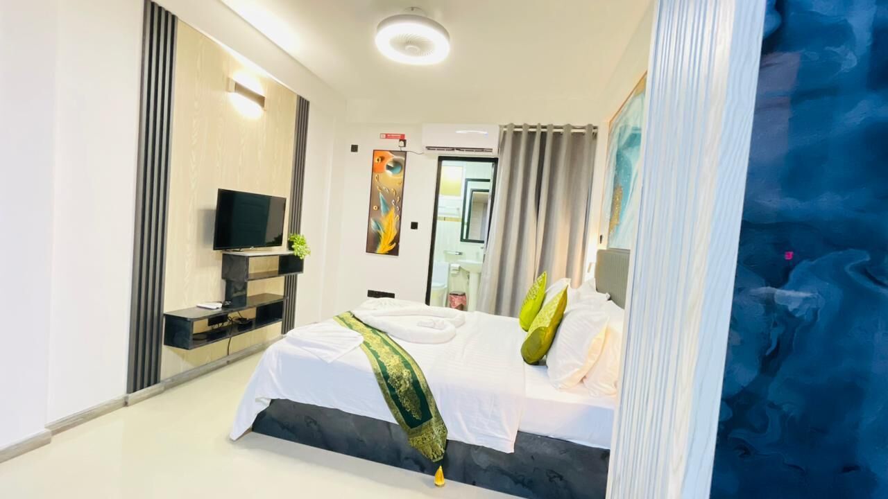 Deluxe-Doppelzimmer, 1 King-Bett | Minibar, Schreibtisch, kostenloses WLAN, Bettwäsche