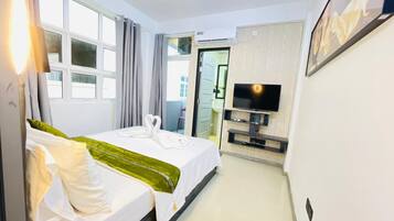 Standard Double Room, 1 Bedroom | Pemandangan dari bilik
