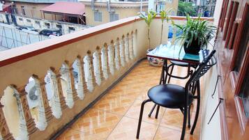 Deluxe Twin Room | Down comforters, pillowtop beds, minibar, individually furnished