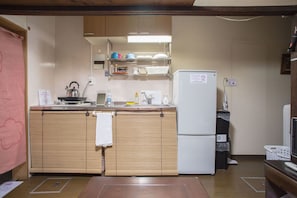 Fridge, stovetop, coffee/tea maker, cookware/dishes/utensils