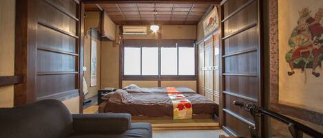 Machiya Whole House with 3 Futons | 1 bedroom, in-room safe, desk, free wired internet