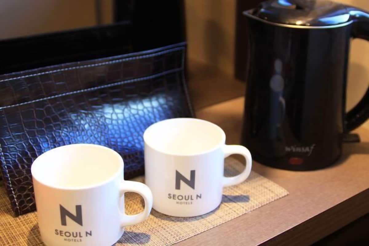 Kaffee und/oder Kaffeemaschine