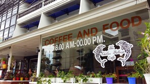 تفاصيل الفندق من الخارج