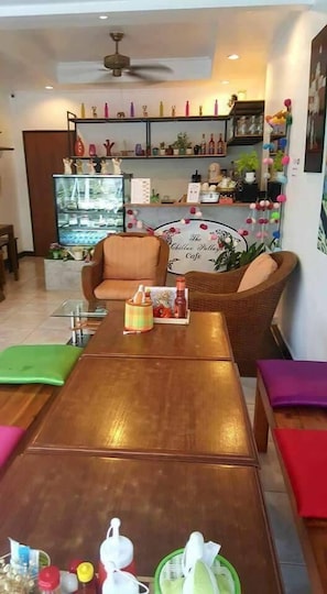 Lounge - The Chillax Pattaya (Pattaya)