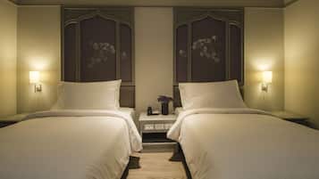 Two Bed room Suite | 房內夾萬、書桌、遮光窗簾/窗簾、免費 Wi-Fi