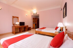 Superior Twin Room | Minibar, desk, soundproofing, free WiFi - OYO 495 Entity Hotel (Ha Long)