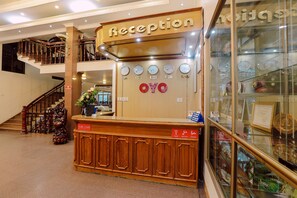 Reception - OYO 495 Entity Hotel (Ha Long)