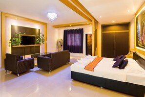 Free minibar items, in-room safe, individually decorated, desk - Marble Garden View Pattaya (Pattaya)
