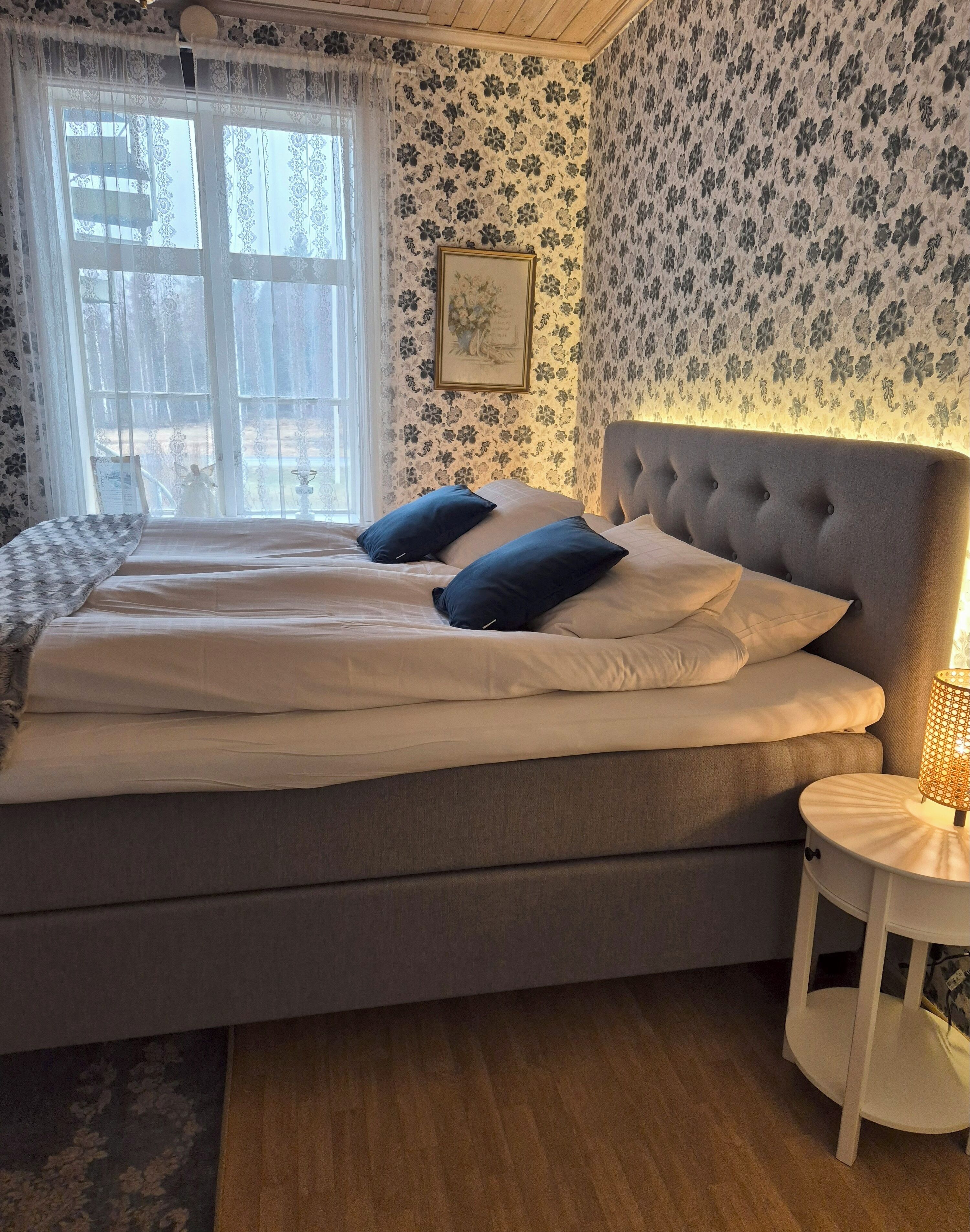 Double Room | Individually decorated, individually furnished, blackout drapes