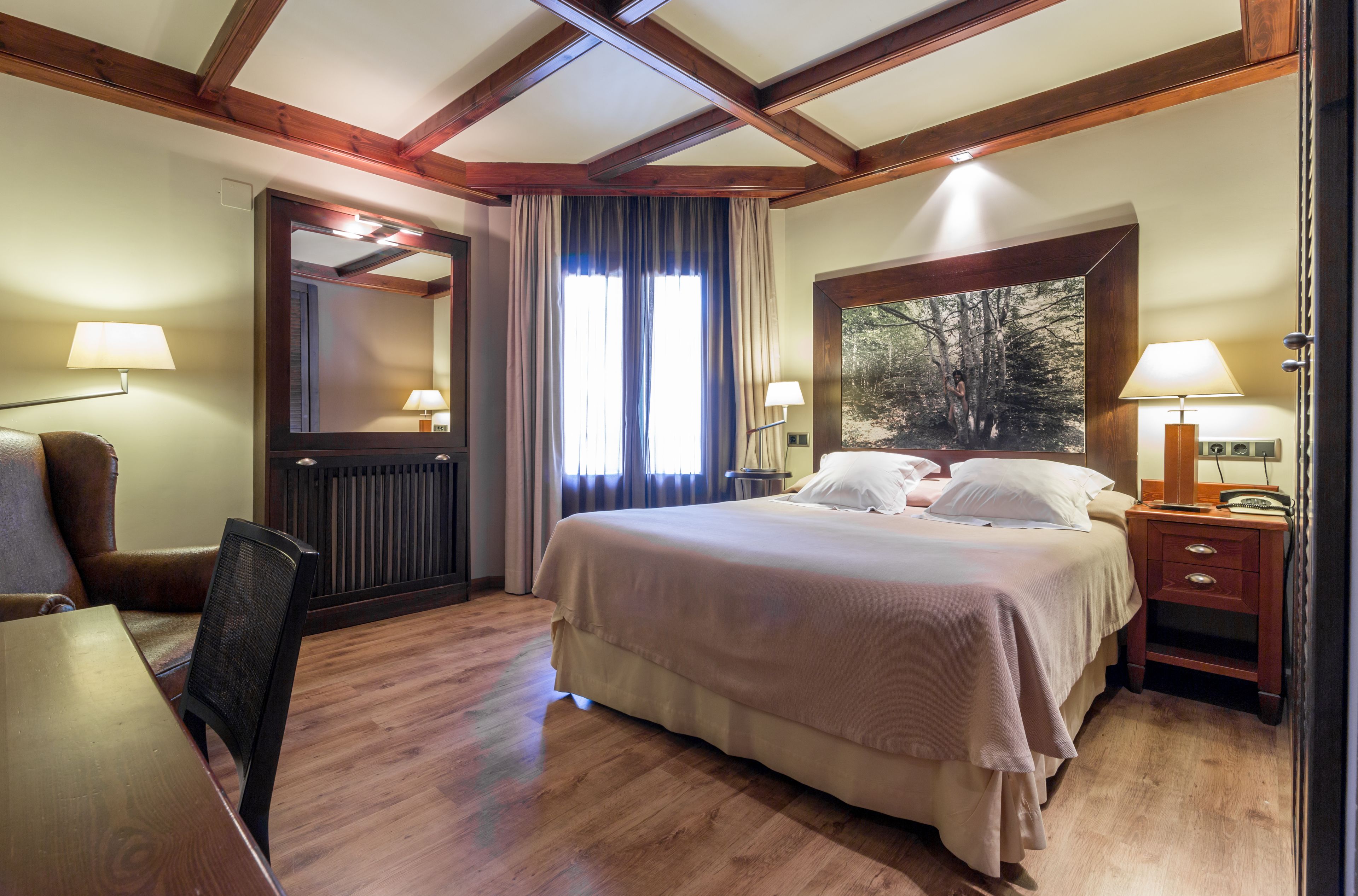 minibar, in-room safe, desk, blackout curtains