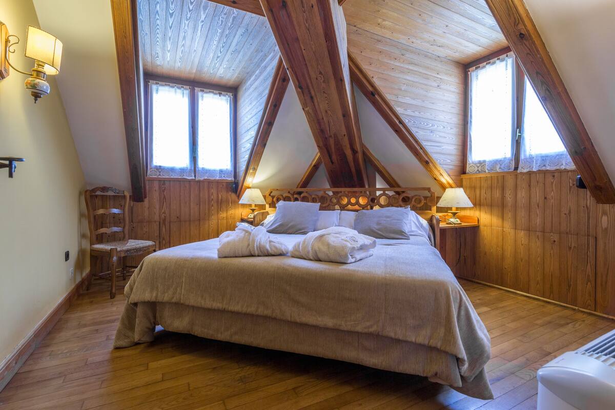 Family Suite, 2 Bedrooms, Hot Tub, Tower | Minibar, in-room safe, desk, blackout drapes