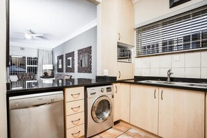 Vredehof No 2  | Laundry