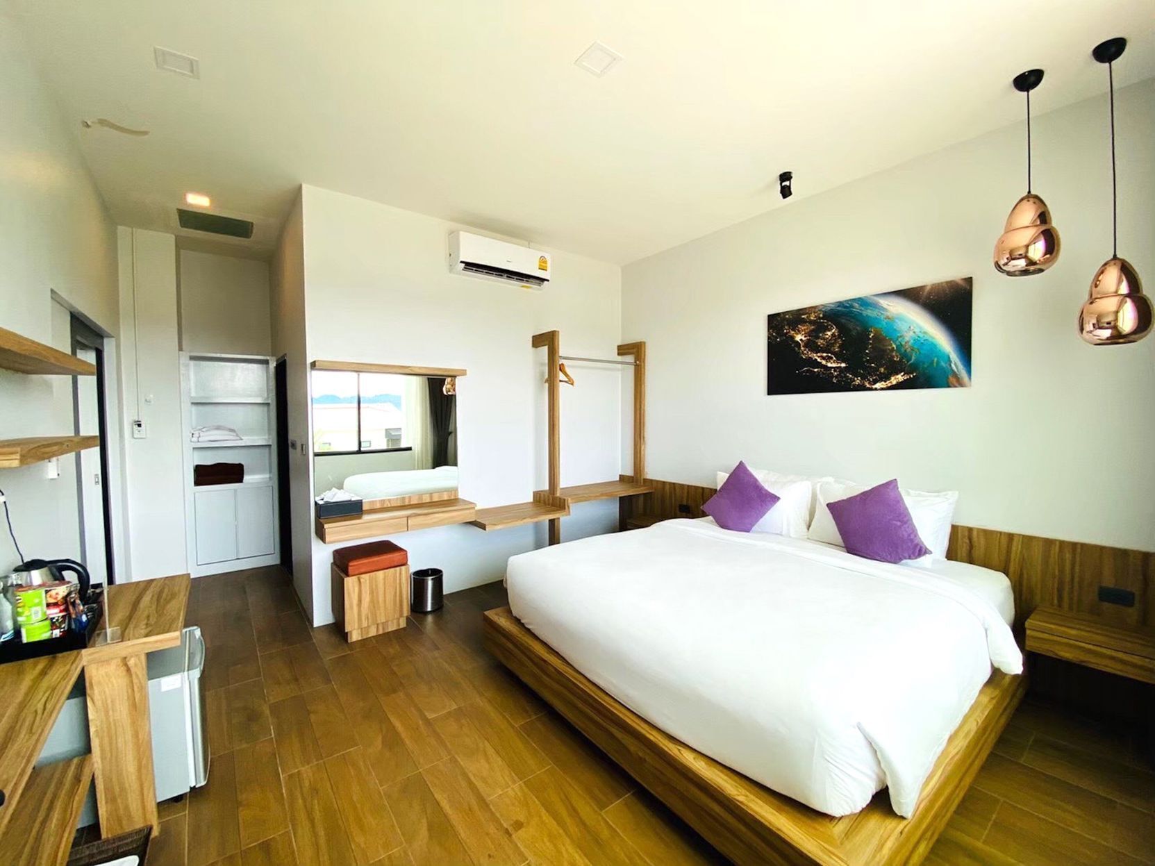 Minibar, blackout curtains, free WiFi, bed sheets