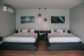 Minibar, blackout drapes, free WiFi, bed sheets