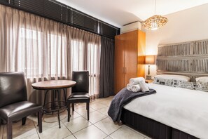 Studio (Eikehof No 24) | 1 bedroom, premium bedding, pillow-top beds, in-room safe - Avemore Eikehof No 24 (Stellenbosch)