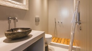 Bathroom - Acropolis Luxury Apartments (Athens)