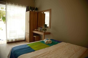 Rum | Minibar, värdeförvaringsskåp på rummet och skrivbord