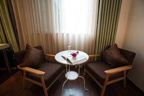 Desk, blackout curtains, free WiFi - Chengdu Taiji Business Hotel (Chengdu)