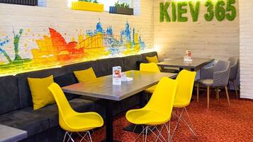 Breakfast, lunch, dinner served; Modern European cuisine