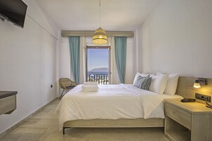 Twin or double STANDARD room with Sea view | 客房内保险箱、熨斗/熨板、免费 WiFi、床单