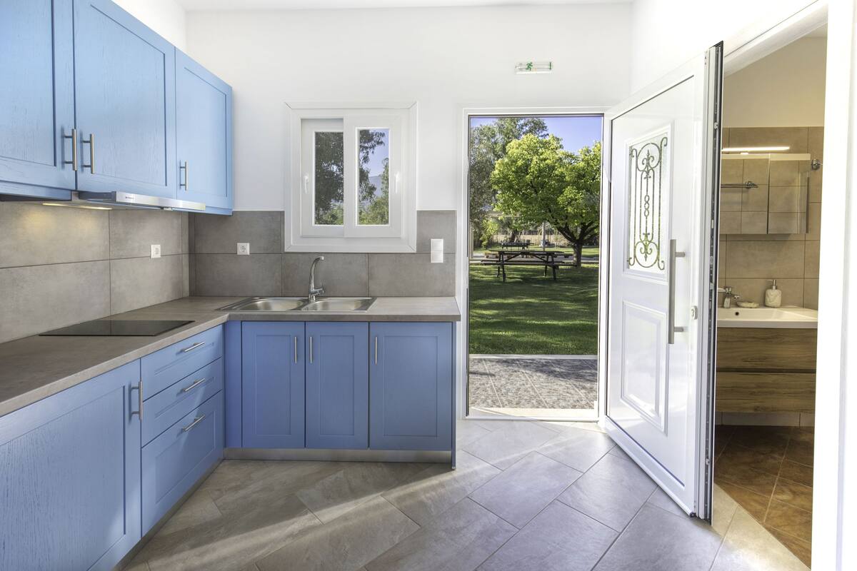 ianos garden suite | in-room safe, iron/ironing board, free wifi, bed sheets