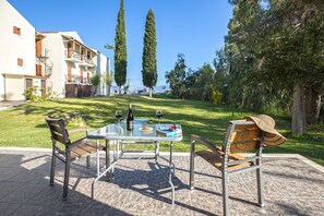 Ianos Garden Suite | Terrasse/patio