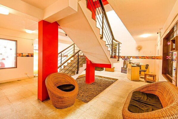 Lobby - FabHotel Iberis Sholinganallur (Chennai)