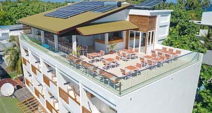 Luau Beach Inn