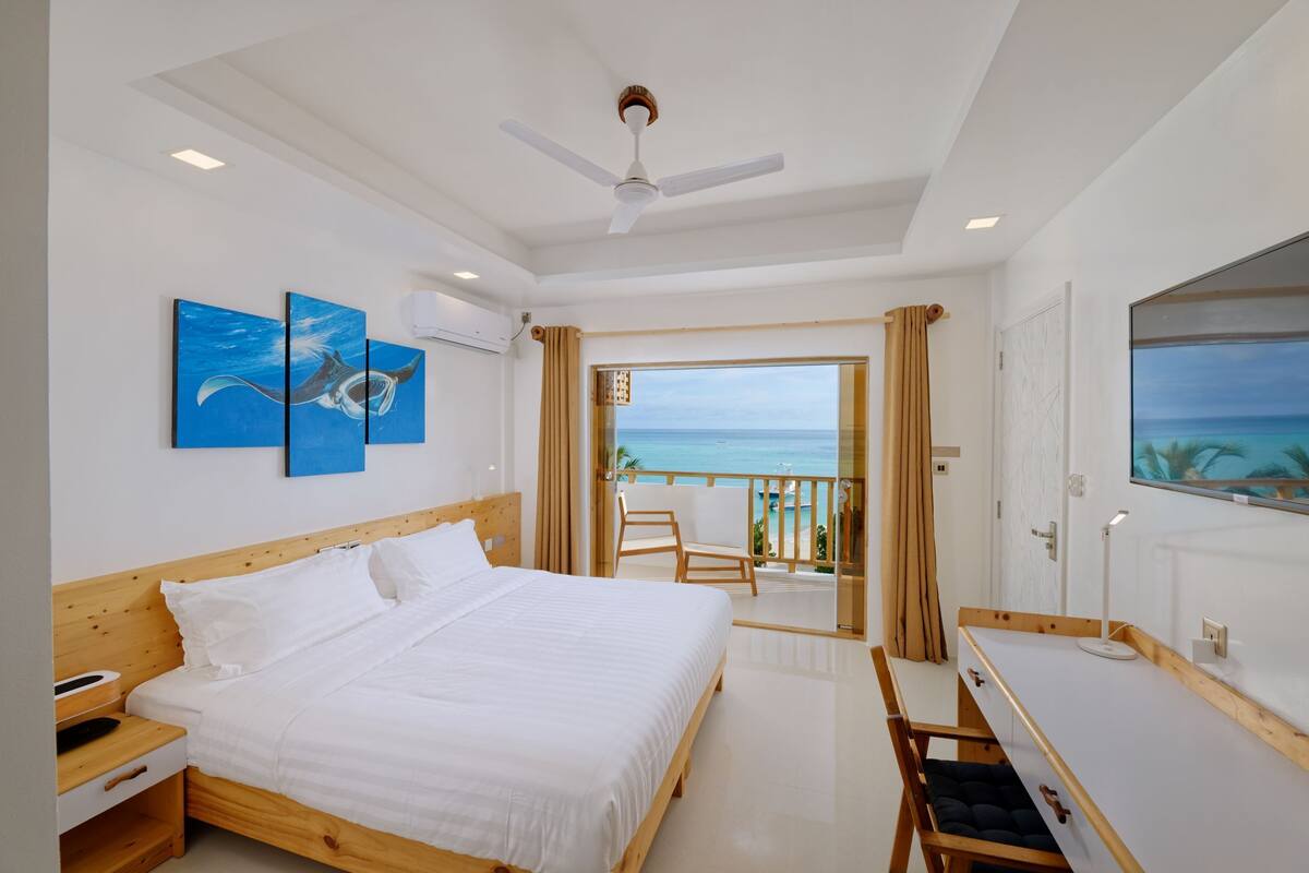 ห้องดีลักซ์ดับเบิล, เครื่องปรับอากาศ, วิวทะเล | 1 ห้องนอน, เครื่องนอนระดับพรีเมียม, ผ้านวมขนเป็ด