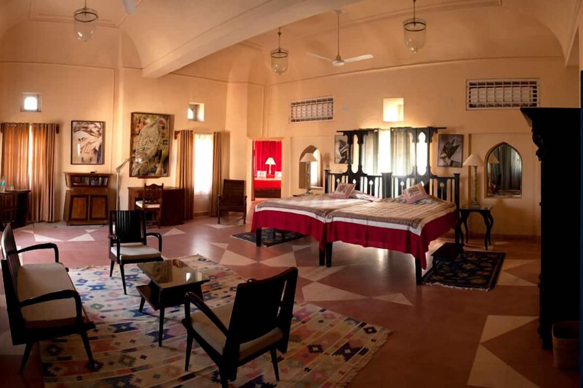 heritage royal | lobby