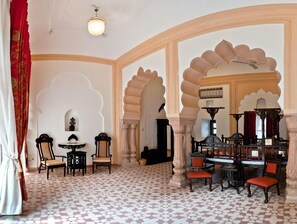 ルーム | 内部エントランス