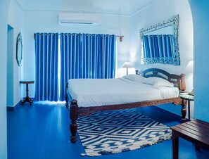 Zimmer | Minibar, Schreibtisch, Bügeleisen/Bügelbrett, Bettwäsche