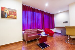 Lobby sitting area - FabHotel M Hotel Hitech City (Hyderabad)