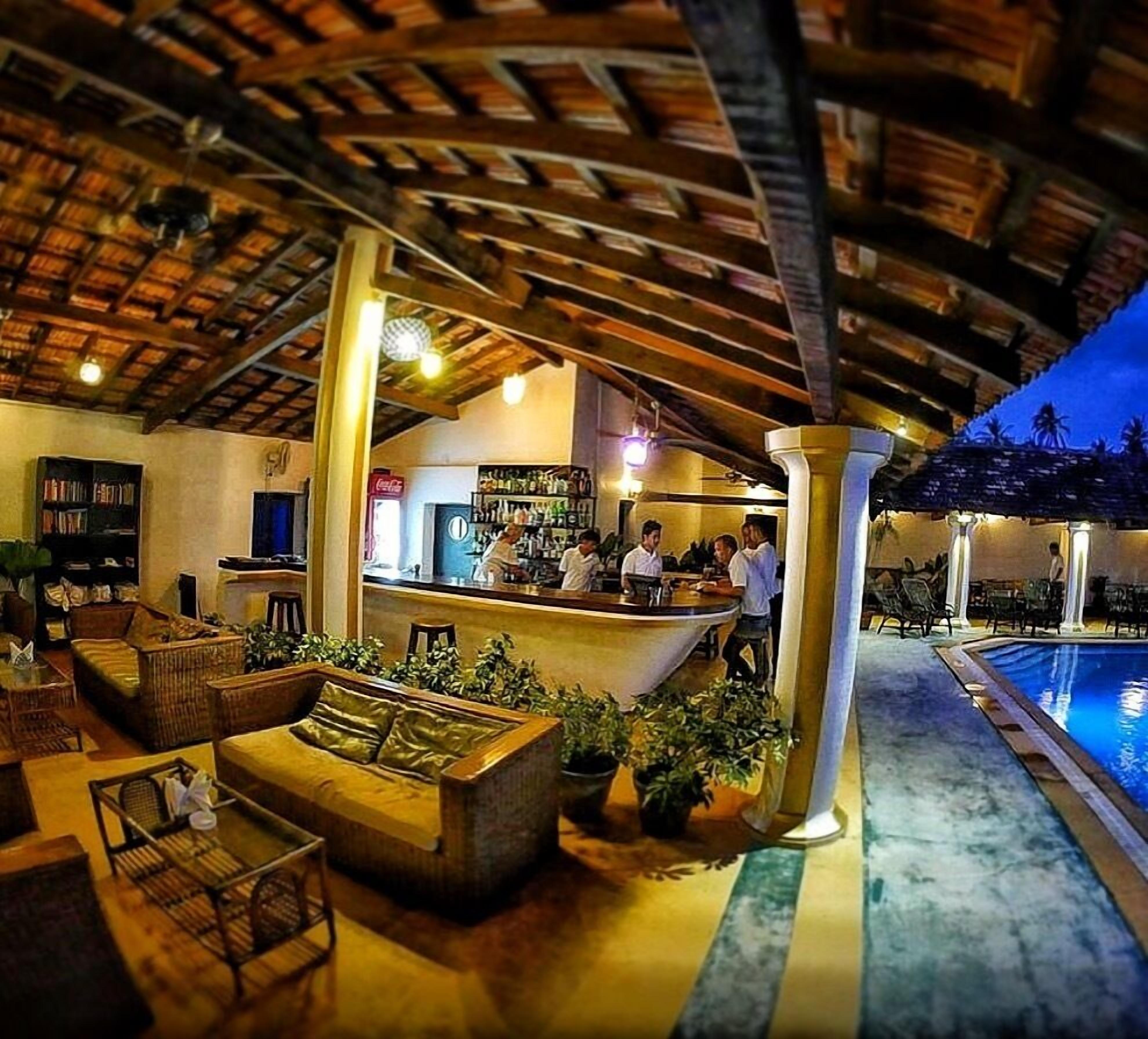 Poolside bar