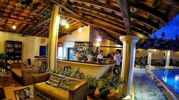 Poolside bar