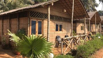 Eenvoudige cottage, 1 slaapkamer | Hypoallergeen beddengoed, pillowtop-bedden, een kluis op de kamer