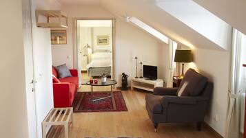 1 bedroom, individually furnished, desk, laptop workspace