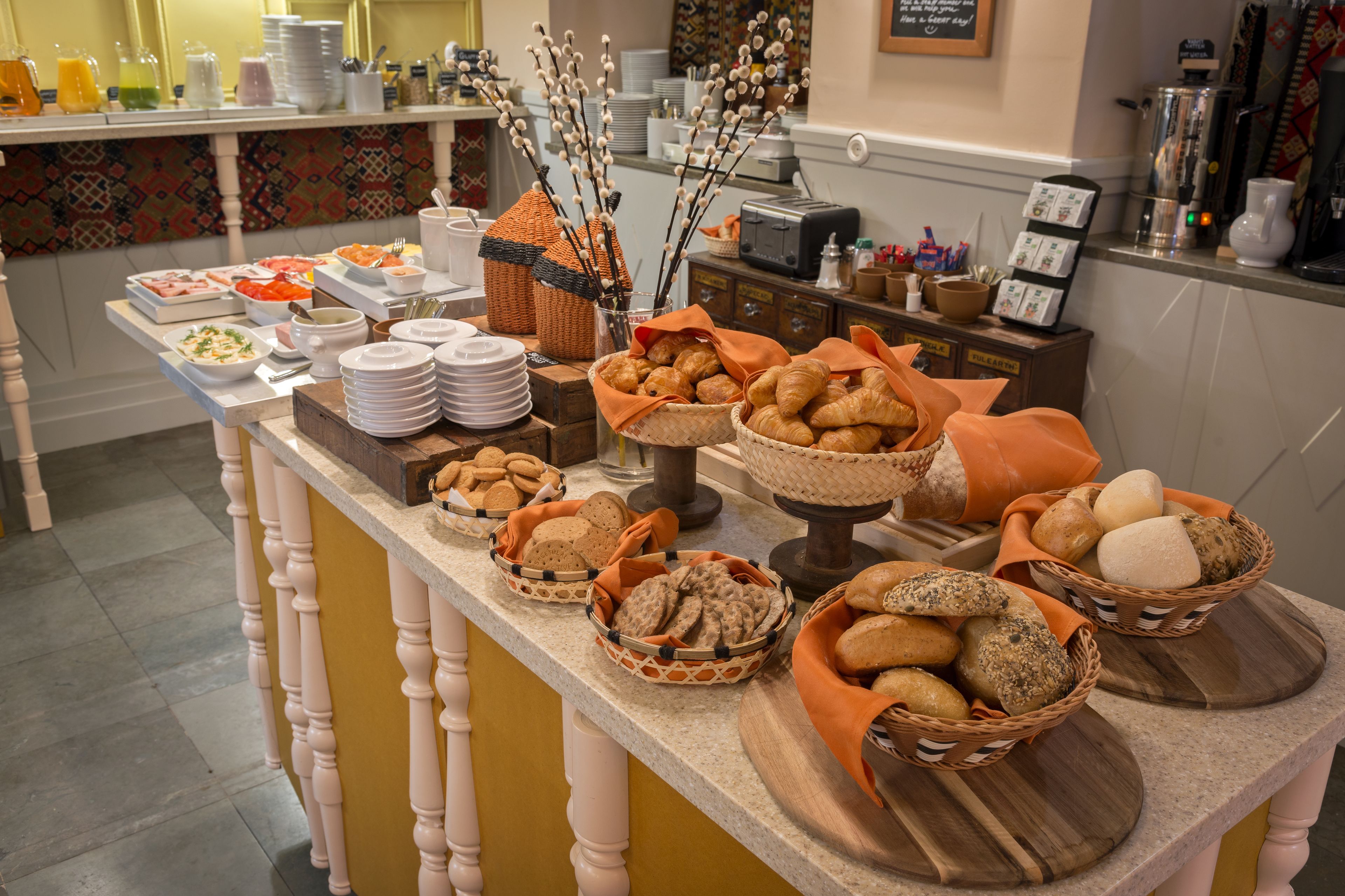 Frukostbuffé varje dag (SEK 150.00 per person)