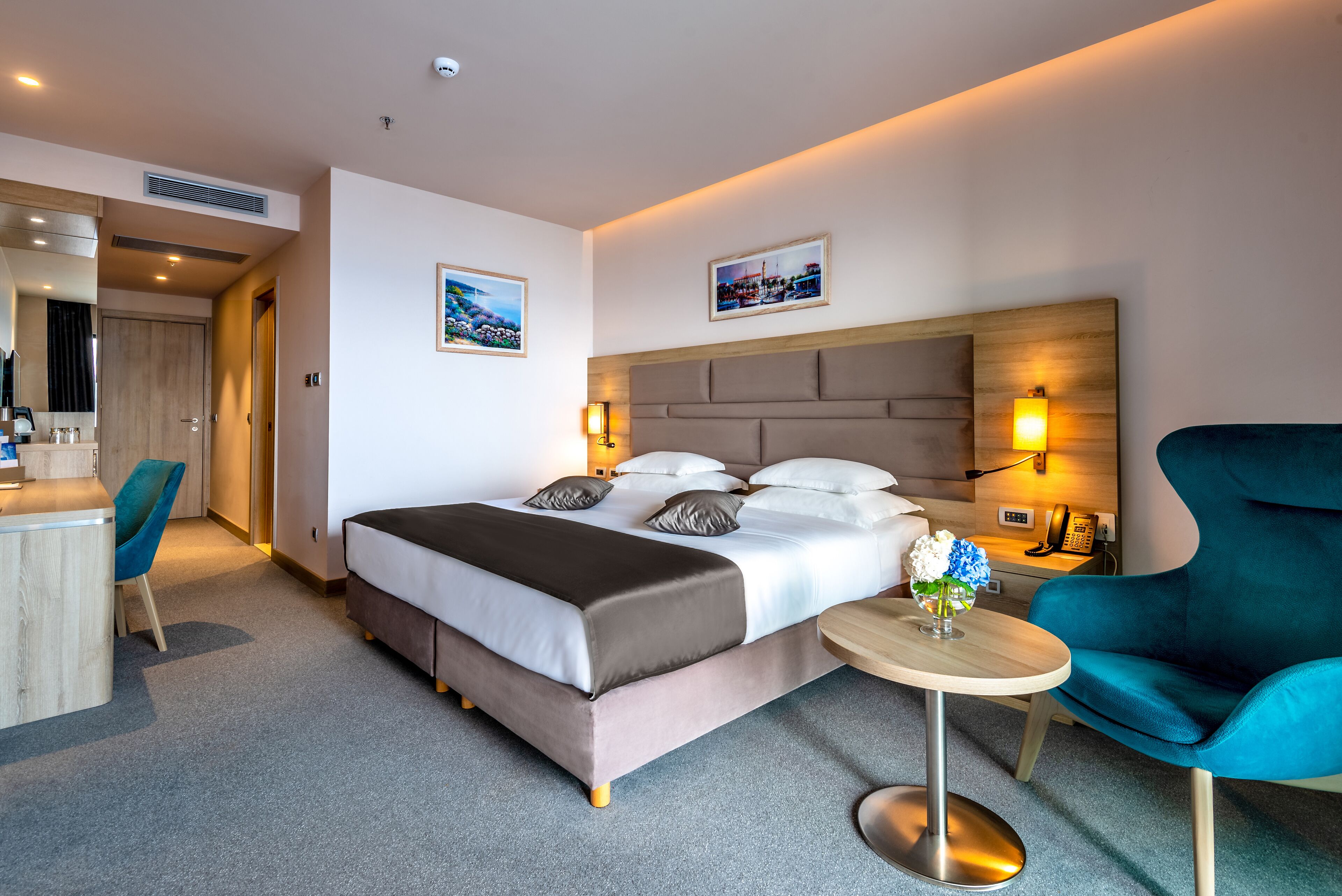 premium double or twin room, balcony, sea view | hypo-allergenic bedding, minibar, in-room safe, desk